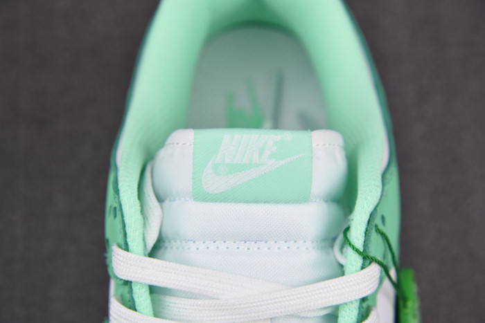 Nike Dunk Low Green Glow (W) DD1503-105