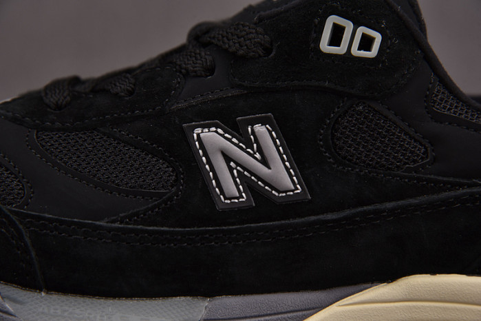 N3W BLANCE SNEAKER