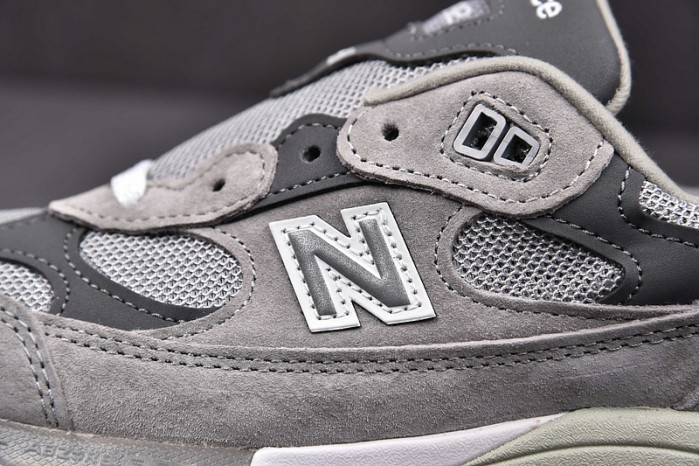 N3W BLANCE SNEAKER