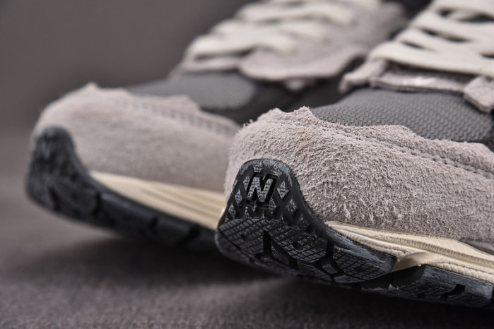 N3W BLANCE SNEAKER