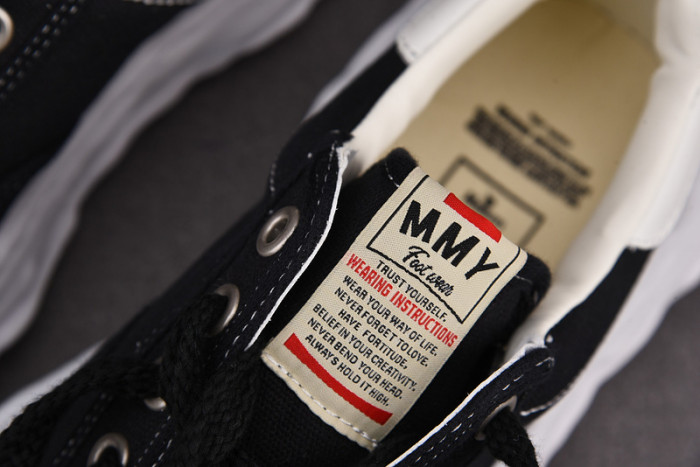MAISON MIHARA YASUHIRO SNEAKER