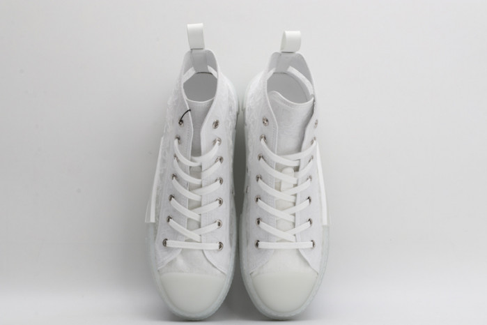 D10R B23 Oblique High Top Sneaker