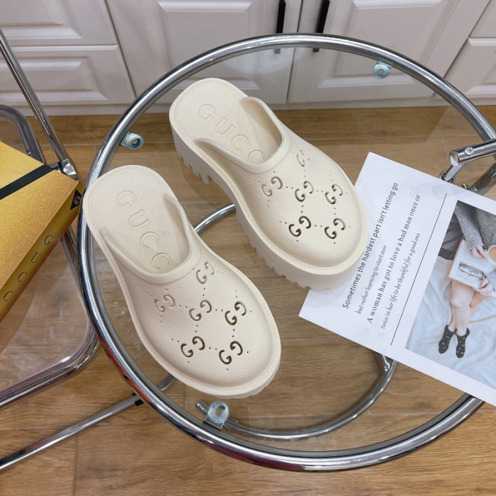 Gu66 SLIPPERS