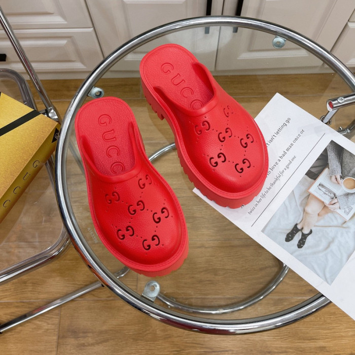 Gu66 SLIPPERS