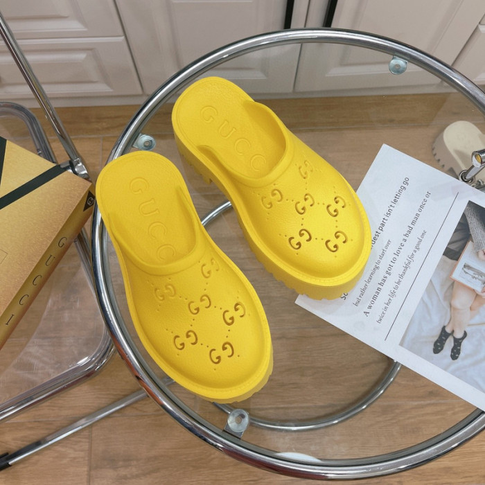 Gu66 SLIPPERS