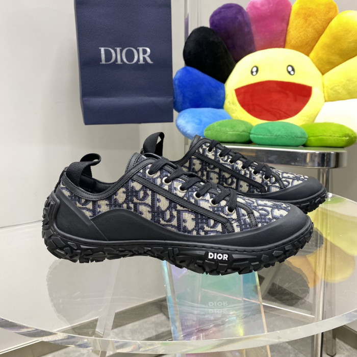 D10R SNEAKER