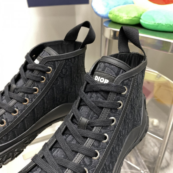 D10R SNEAKER