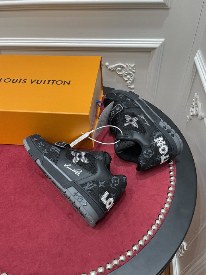 D00G7 Lou1su1tt SNEAKER LOW