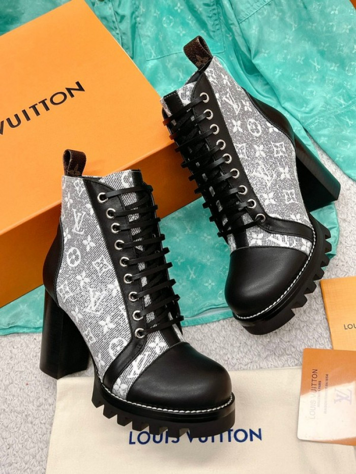 lou1su1tt Boots