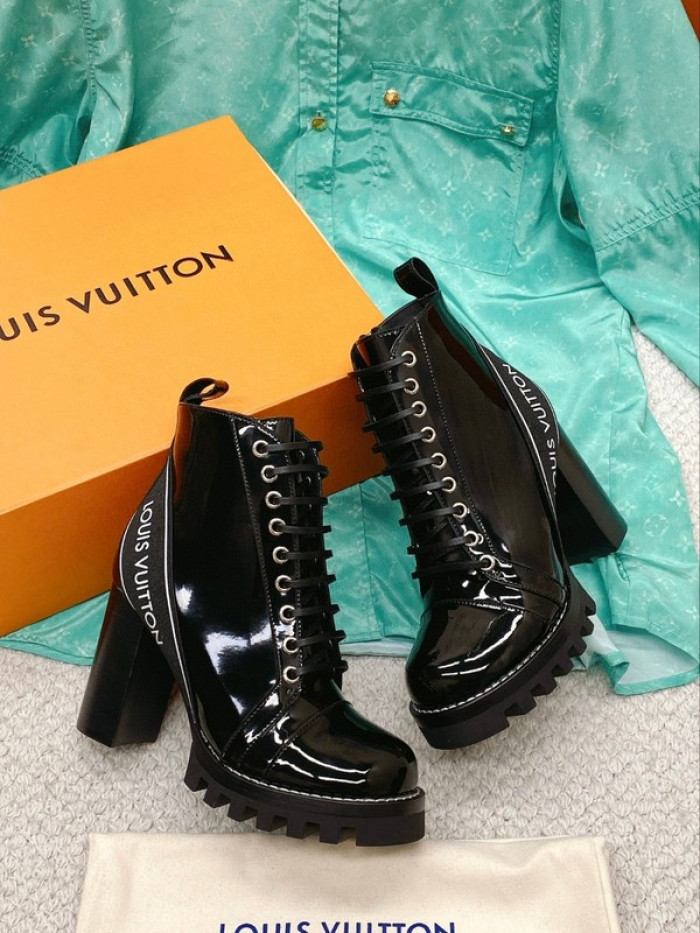 lou1su1tt Boots