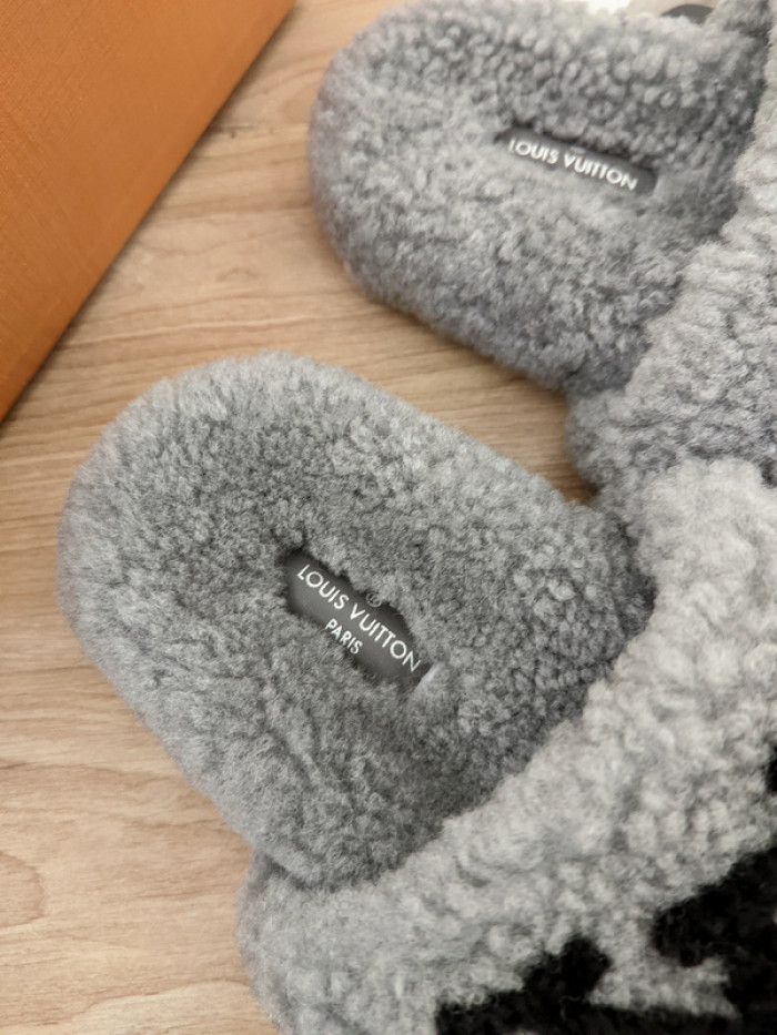 Lou1su1tt slides