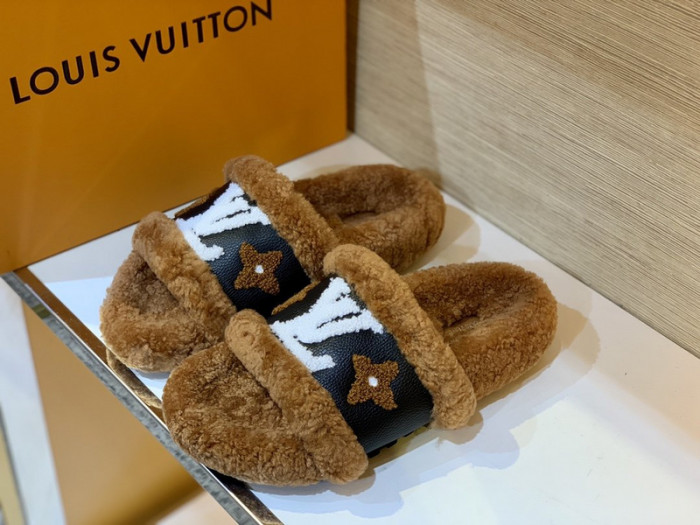 Lou1su1tt slides