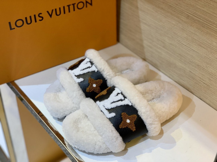 Lou1su1tt slides