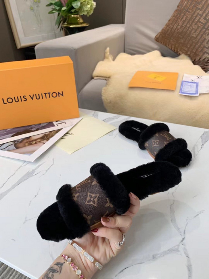 Lou1su1tt slides