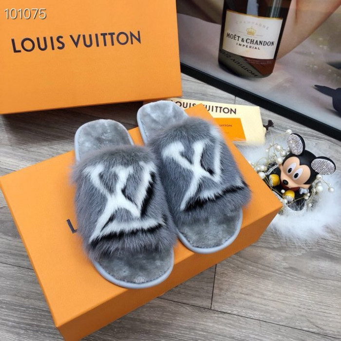 Lou1su1tt slides