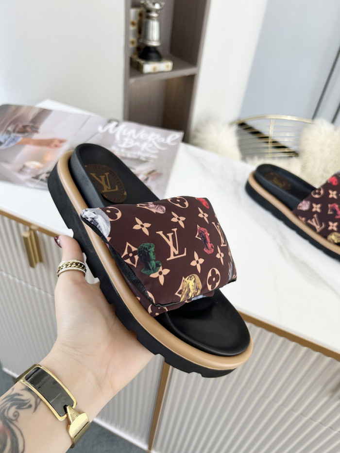 Lou1su1tt slides