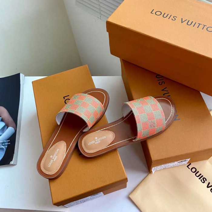 Lou1su1tt slides