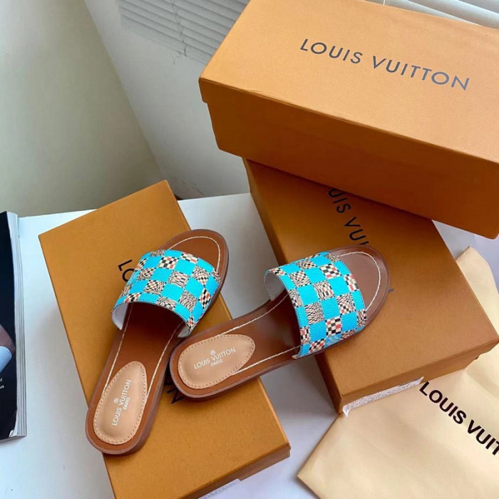 Lou1su1tt slides