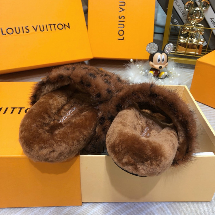 Lou1su1tt slides