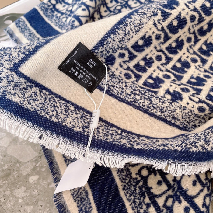 D10R SCARF