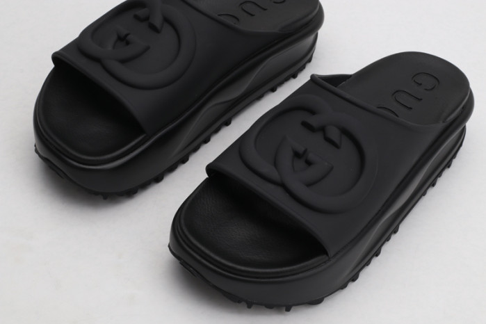 Gu66 SLIPPERS