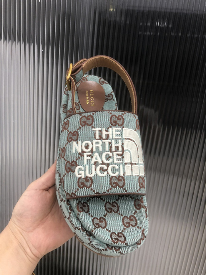 Gu66 SLIPPERS