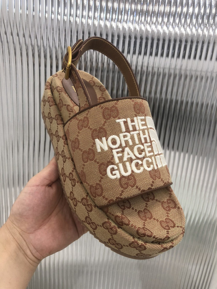 Gu66 SLIPPERS