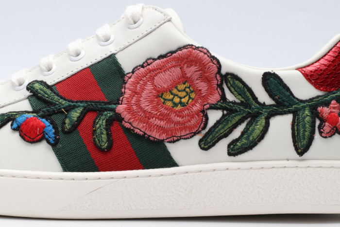 Gu66 Ace Embroidered Low-Top Sneaker