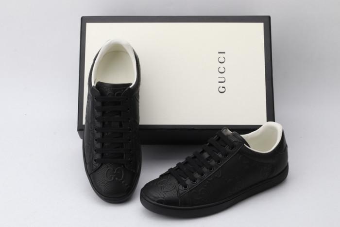 Gu66 Ace Embroidered Low-Top Sneaker