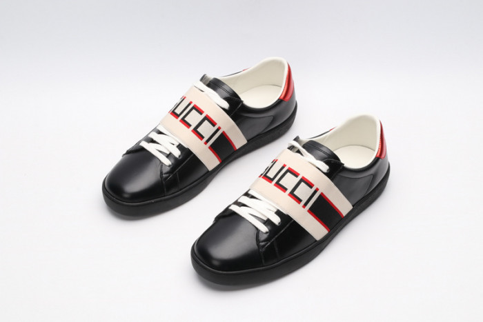 Gu66 Ace Embroidered Low-Top Sneaker