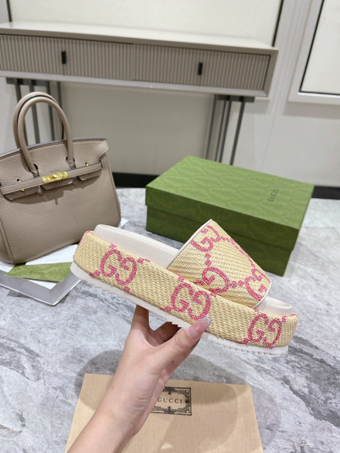 Gu66 SLIPPERS