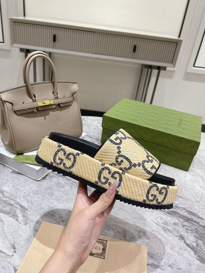 Gu66 SLIPPERS