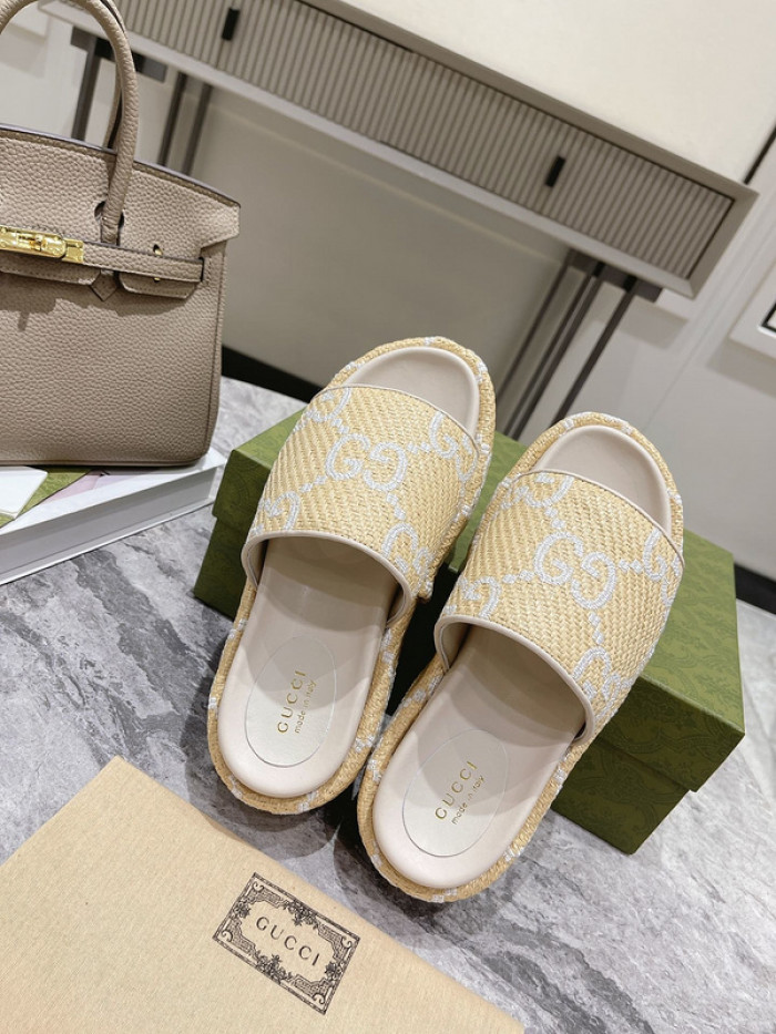 Gu66 SLIPPERS