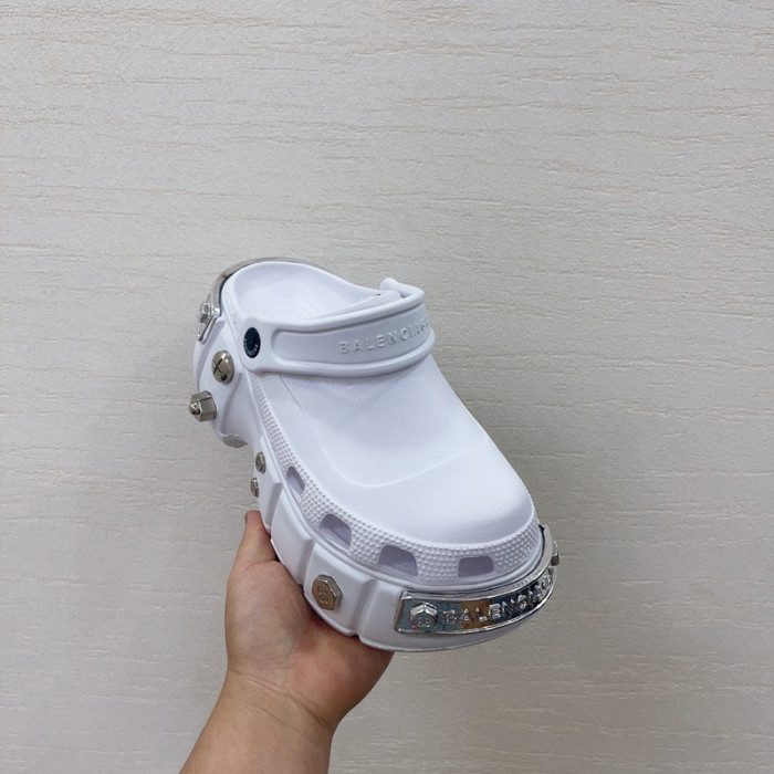 BLCG SLIPPERS