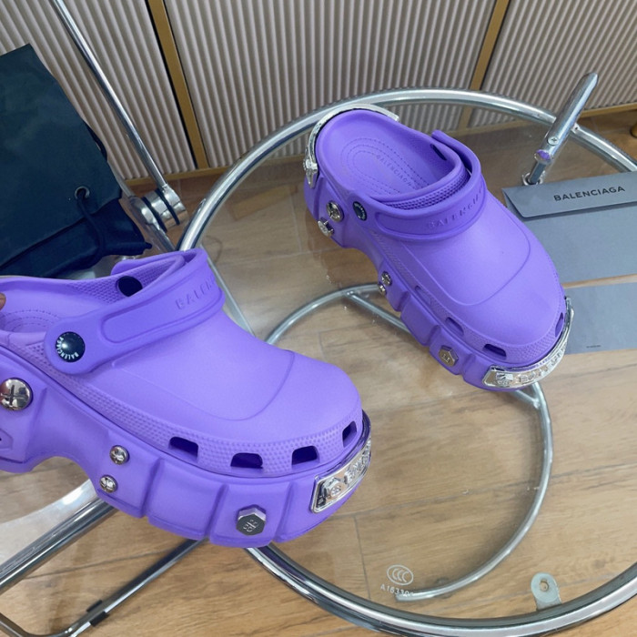 BLCG SLIPPERS
