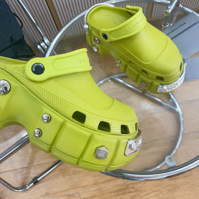 BLCG SLIPPERS