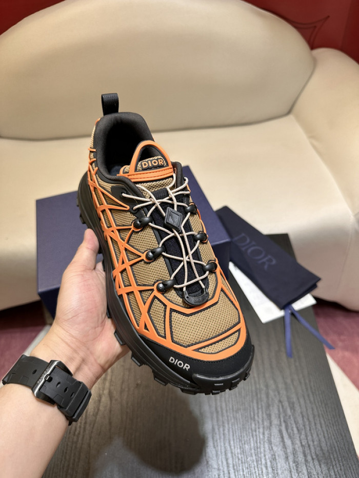 D10R B31 Runner Beige Orange