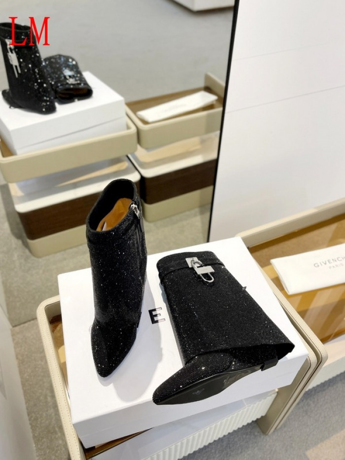 G1VENCHY BOOTS