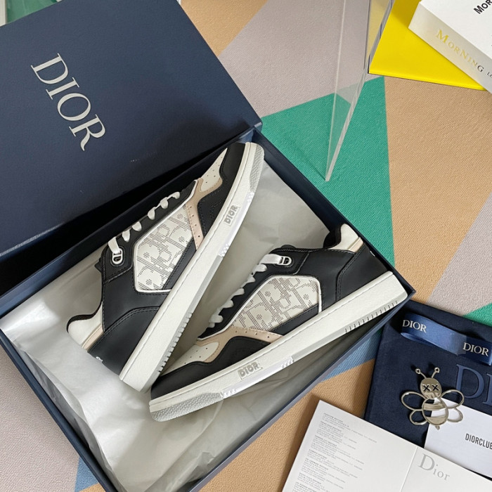 D10R B27 Sneaker