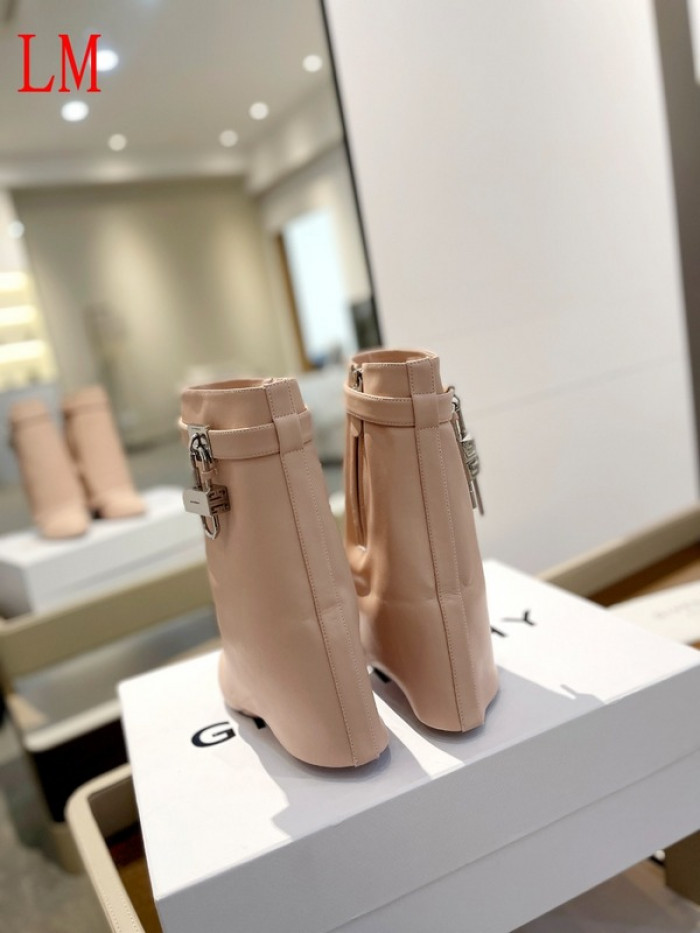 G1VENCHY BOOTS