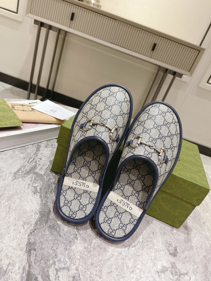 Gu66 SLIPPERS