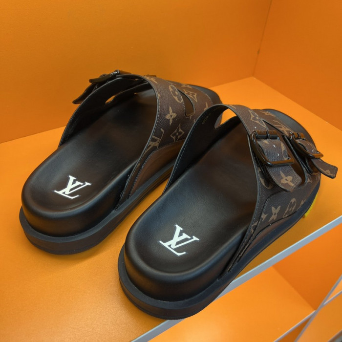 Lou1su1tt slides