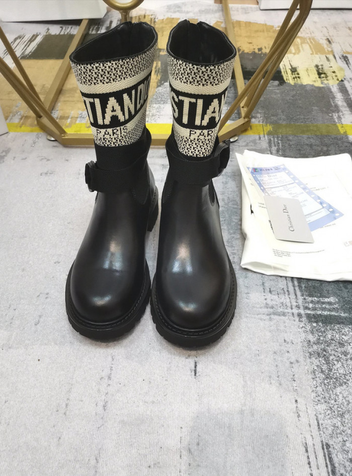 D10R Female boots
