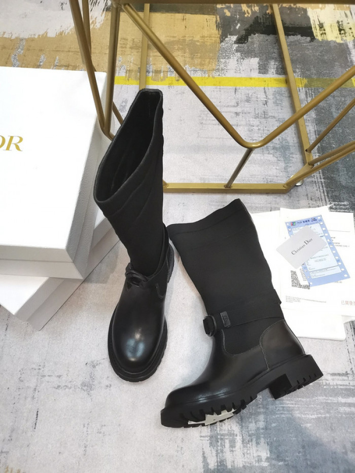 D10R Female boots