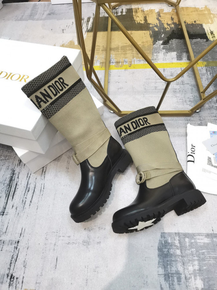 D10R Female boots