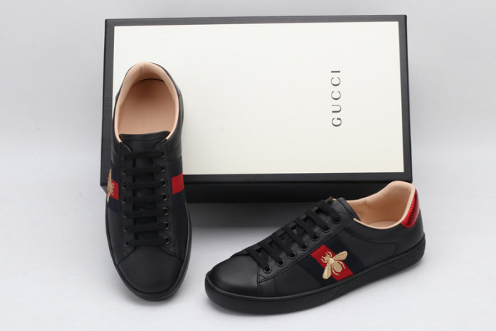Gu66 Ace Embroidered Low-Top Sneaker