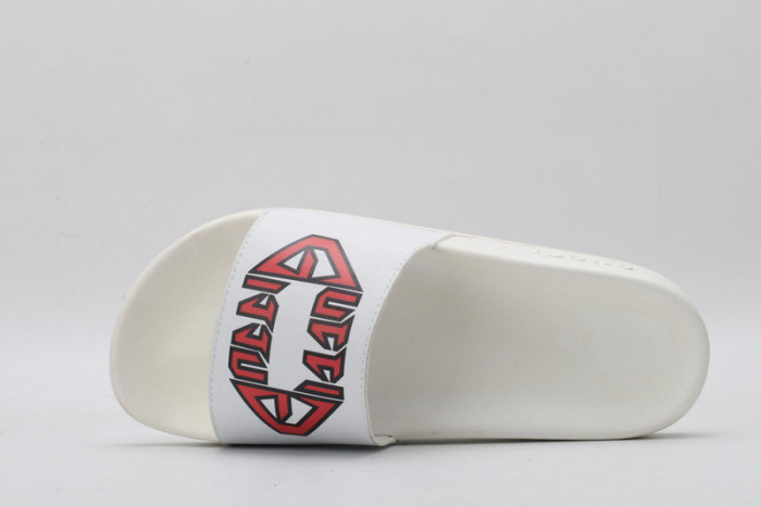 Gu66 SLIPPERS