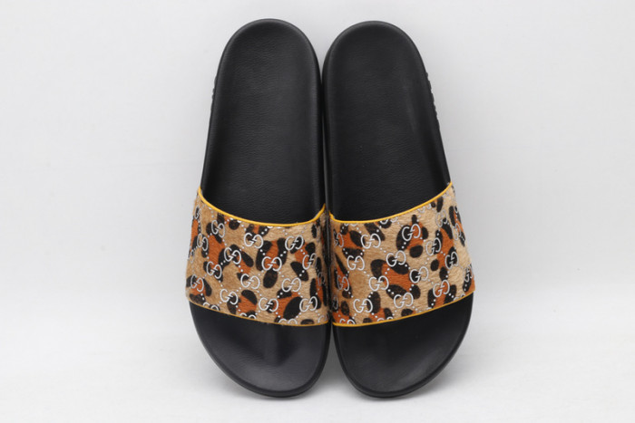 Gu66 SLIPPERS