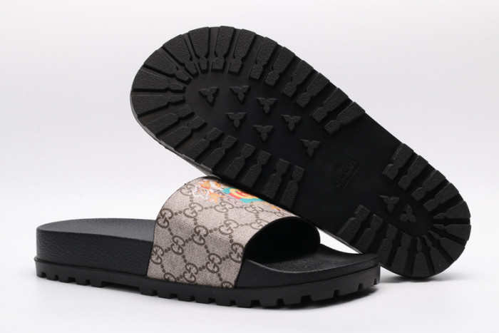 Gu66 SLIPPERS