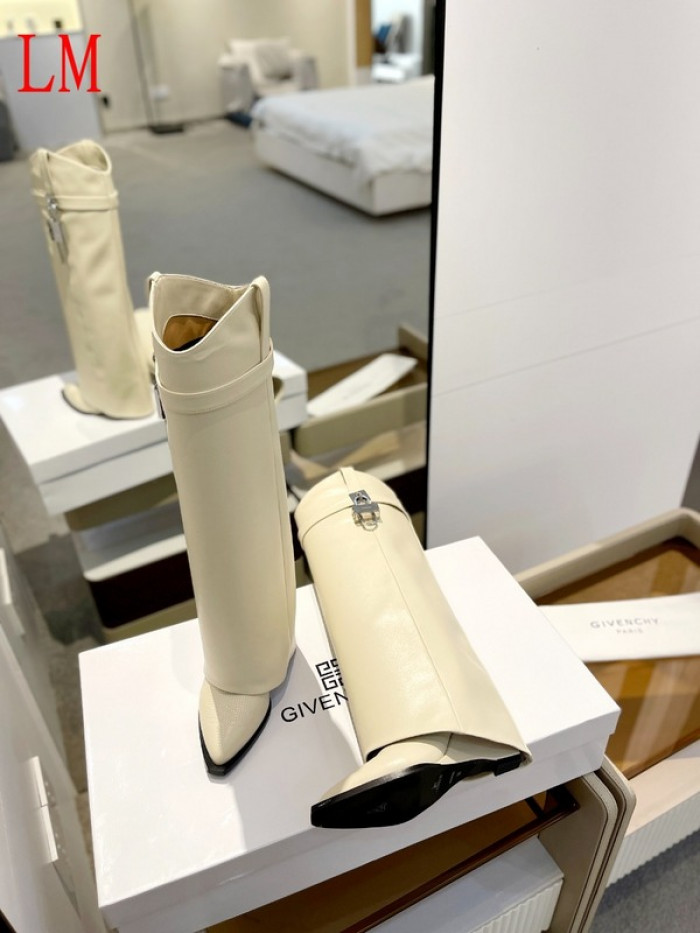 G1VENCHY BOOTS